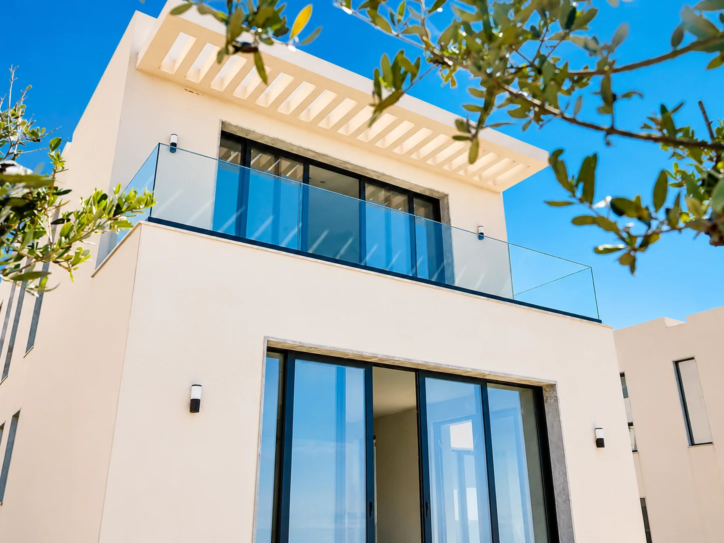 3-Bedroom Villa with Private Pool for Sale in Palasë